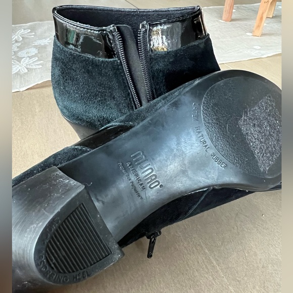 Munro Hope High Heels Black Suede Ankle Boots - Picture 7 of 9